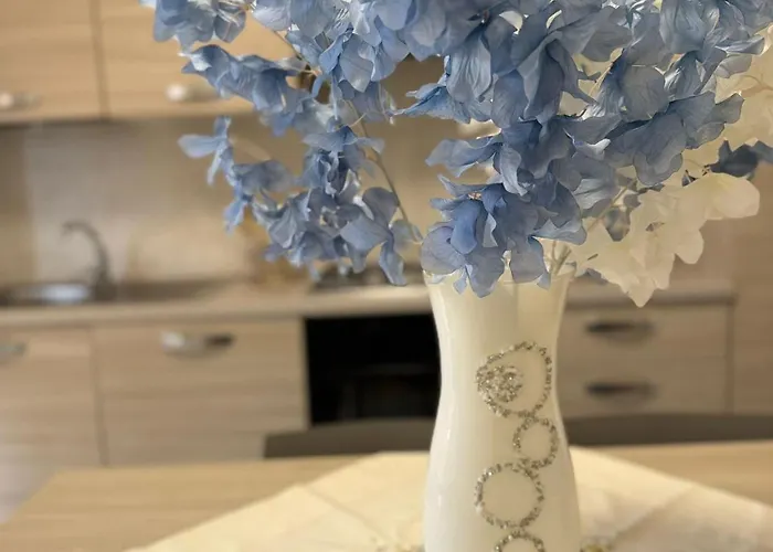 Skyview At Middletown - Sea View & Private Parking شقة